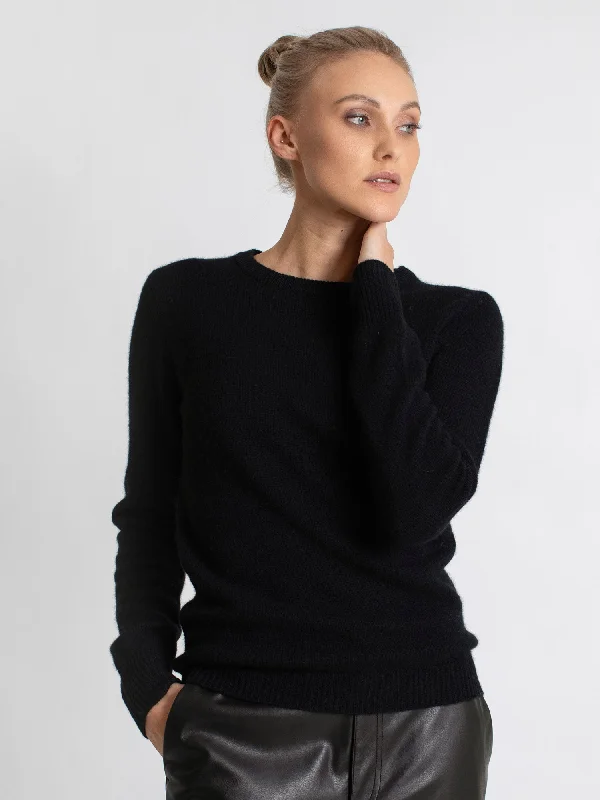 Cashmere sweater "Saga" - black