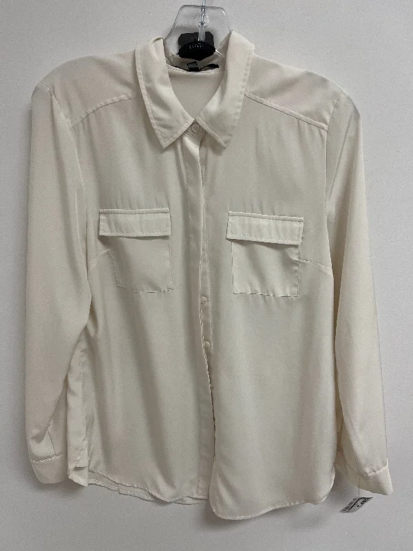 Top Long Sleeve By Chaus In White, Size: S