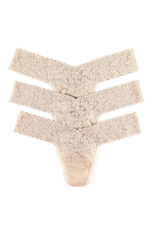 Signature Lace Low Rise Thong 3 Pack